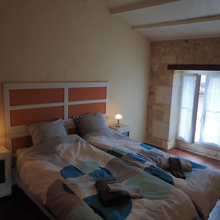 La Miramboise, Chambres Et Table D Hotes Mirambeau  Eksteriør bilde