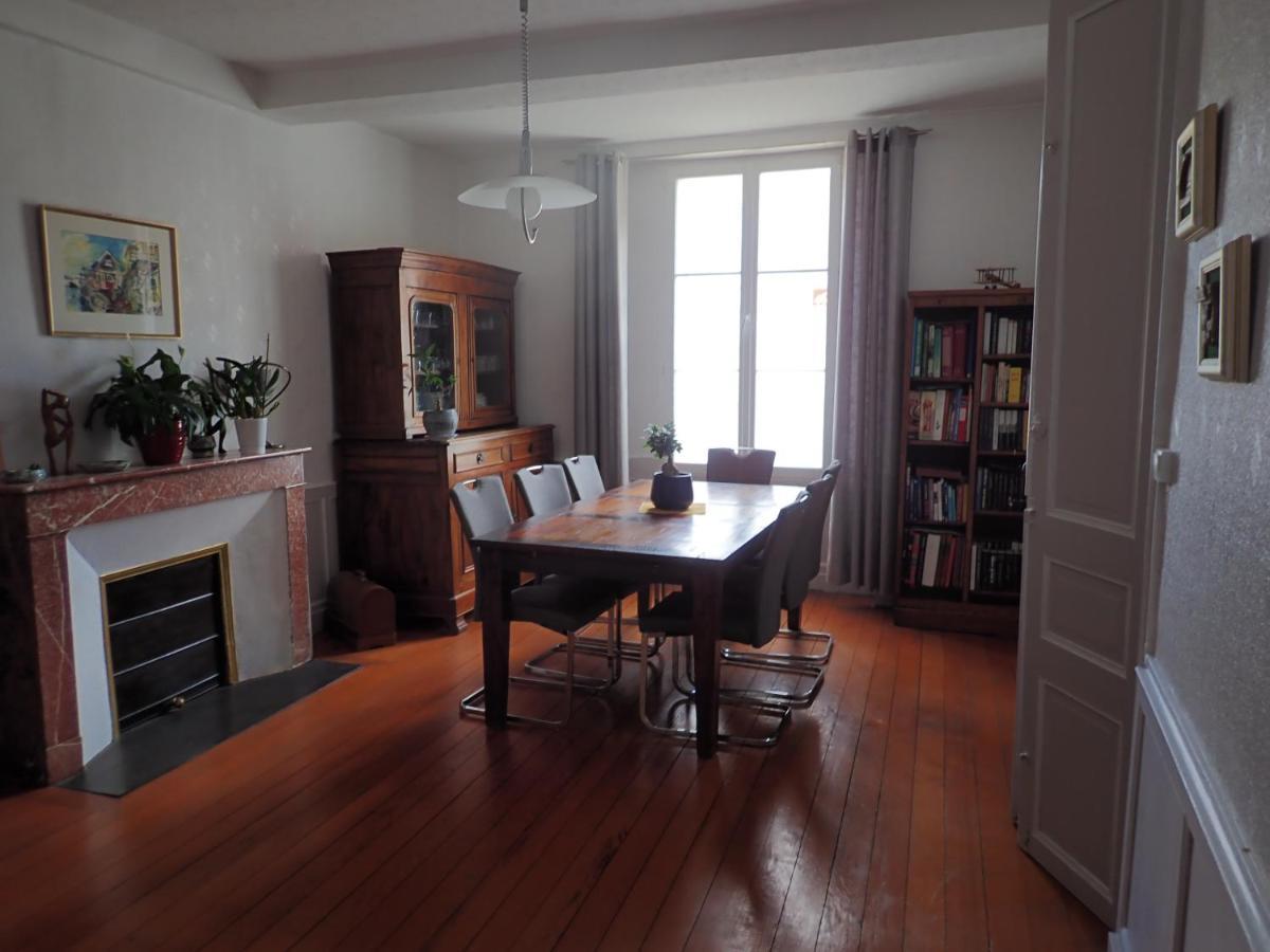 La Miramboise, Chambres Et Table D Hotes Mirambeau  Eksteriør bilde